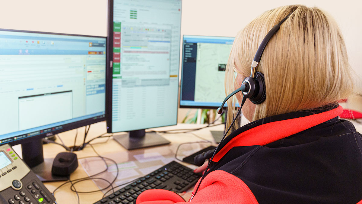 What is an unsuccessful alarm call and how can solution providers mitigate it?